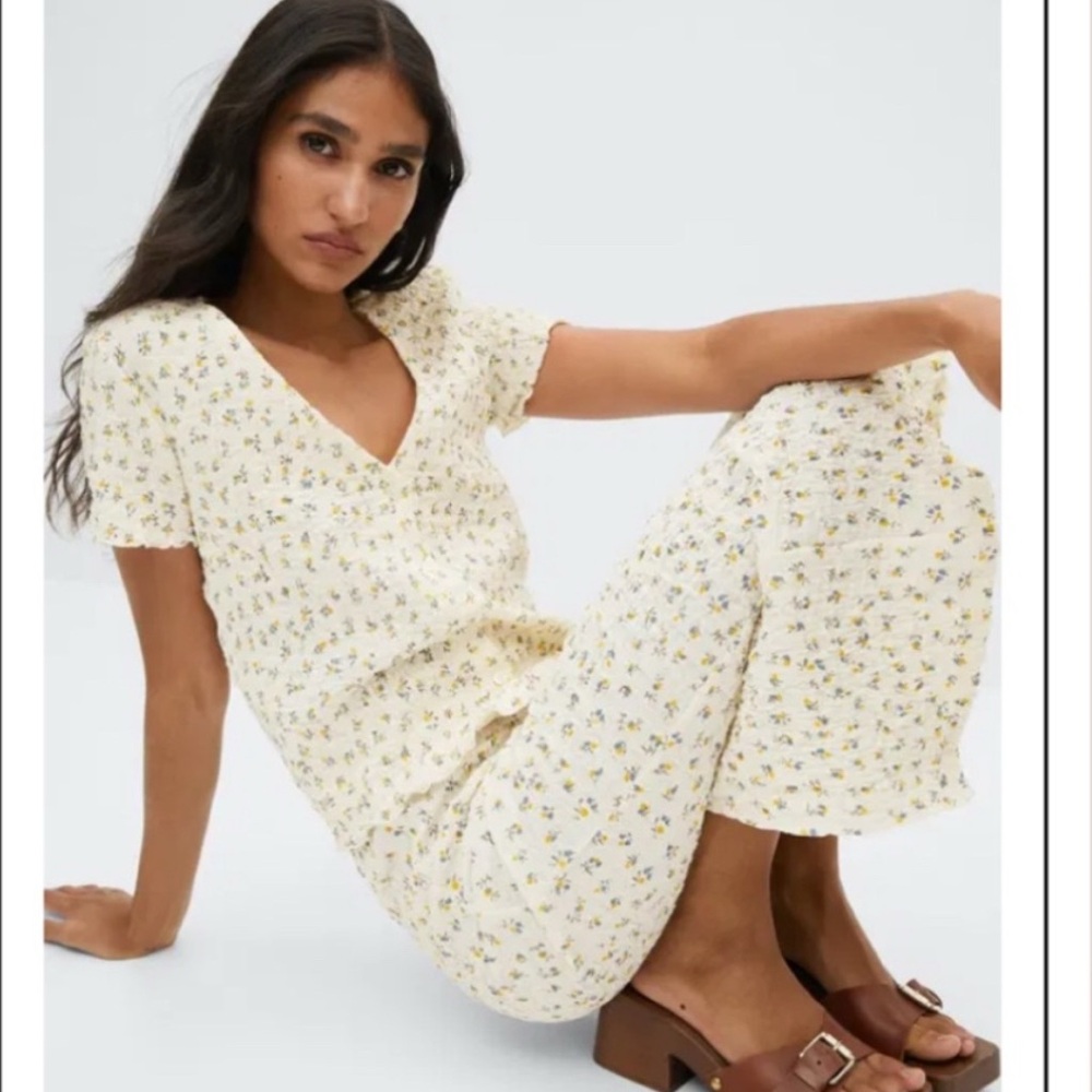 SET - Mango Cream Floral Skirt and Top